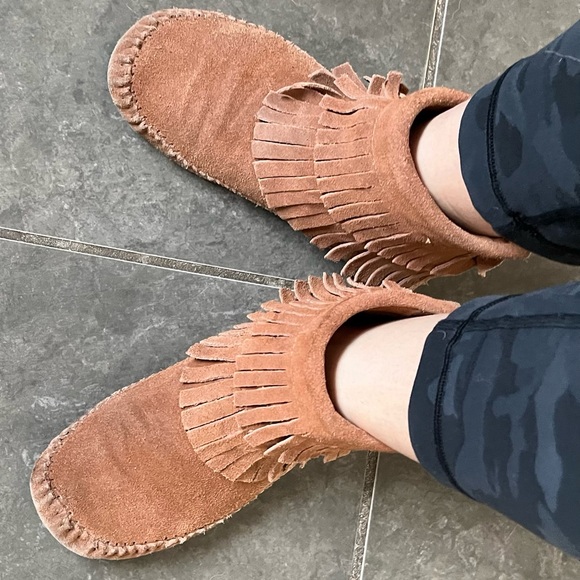 Softmoc Moccasins - Picture 2 of 11